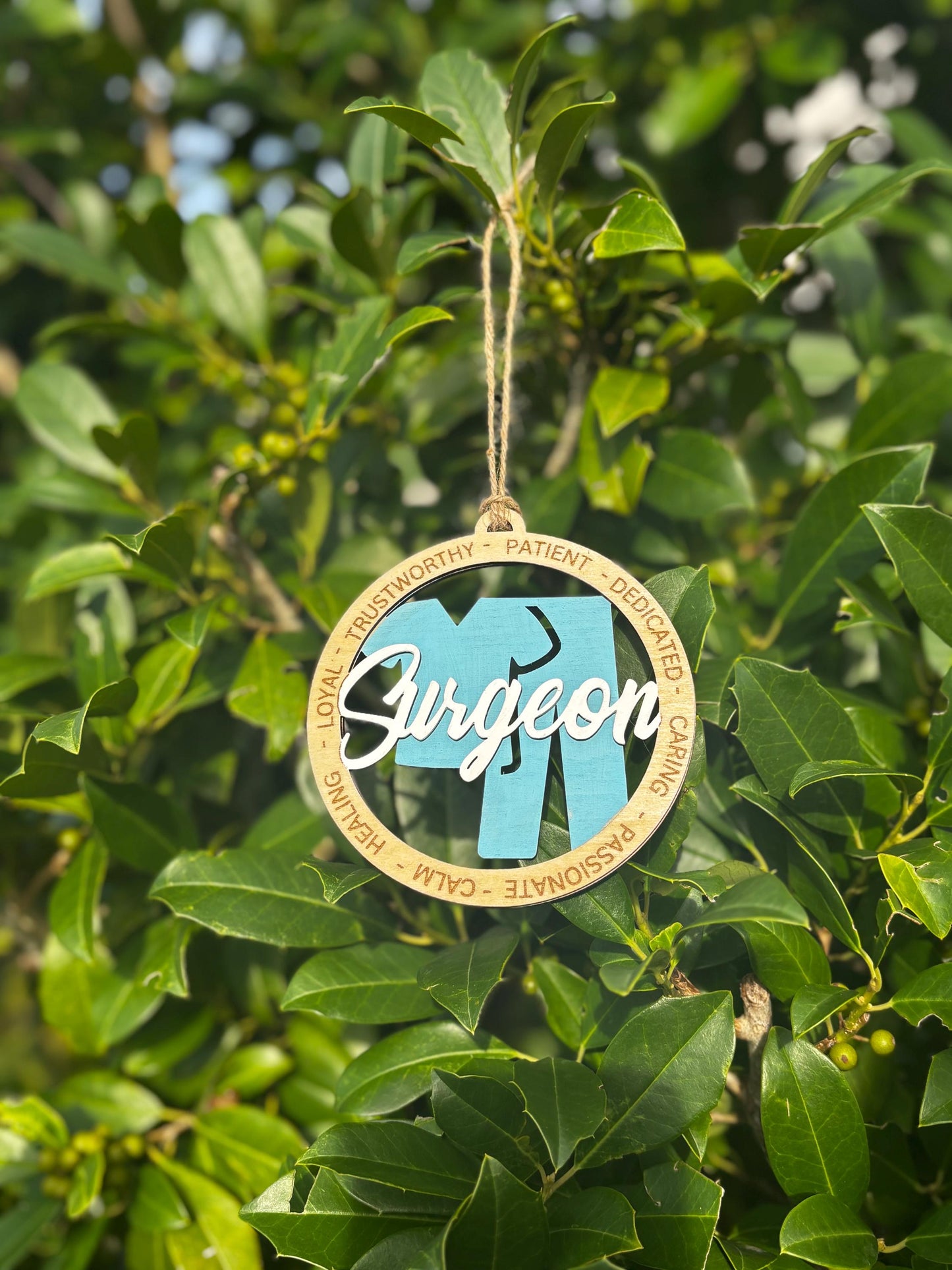 Surgeon Ornament – Laser Cut & Engraved Medical Gift | Wooden Ornament for Healthcare Workers, Doctors, Surgeons | Hospital Staff