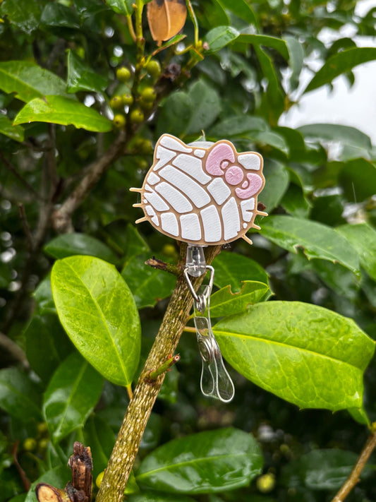 Kitty Concha Badge Reel | Cute Nurse Badge Holder | Retractable ID Holder for Teachers, Nurses & Concha Lovers