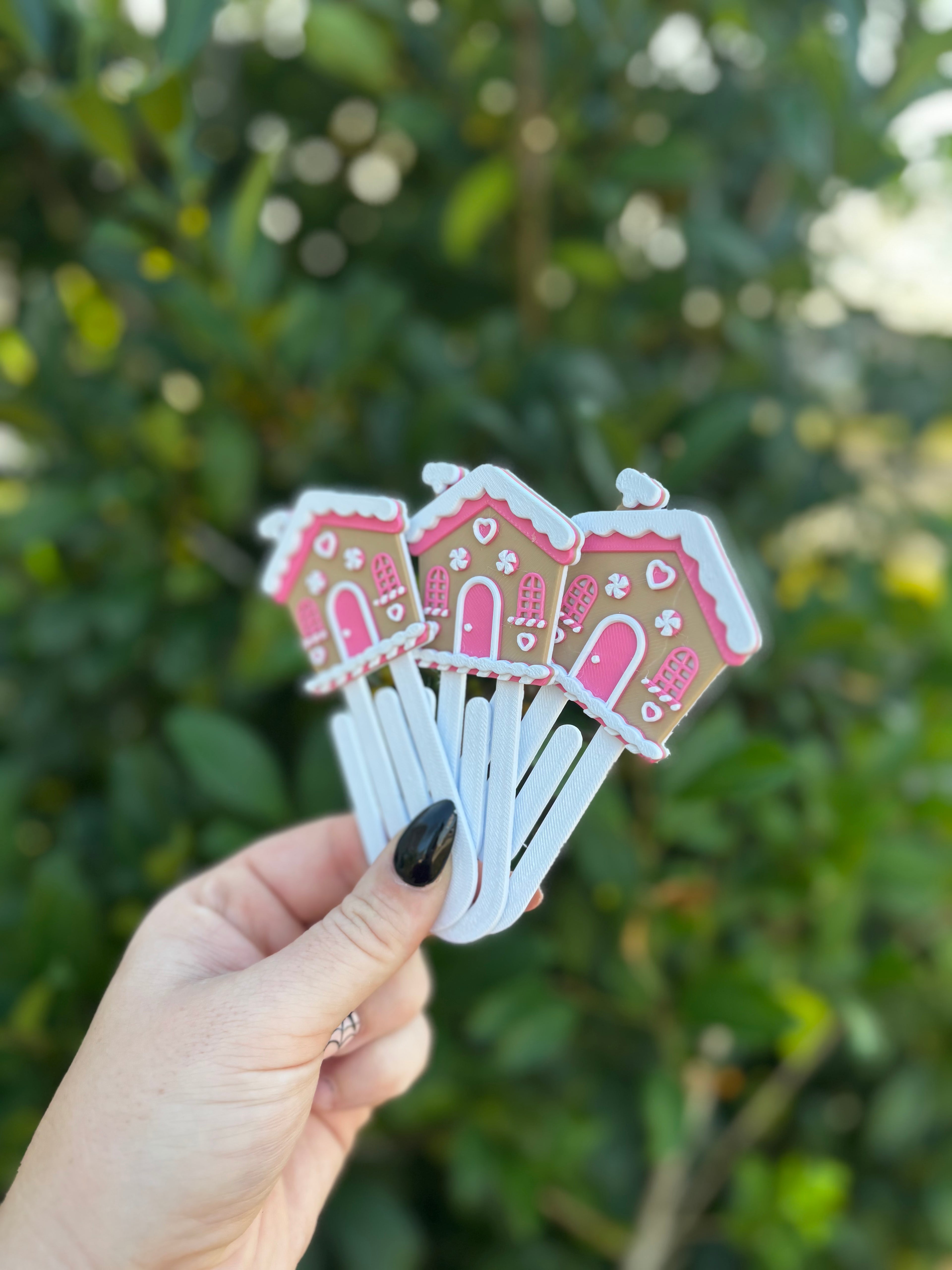 Christmas Gingerbread House Paperclips