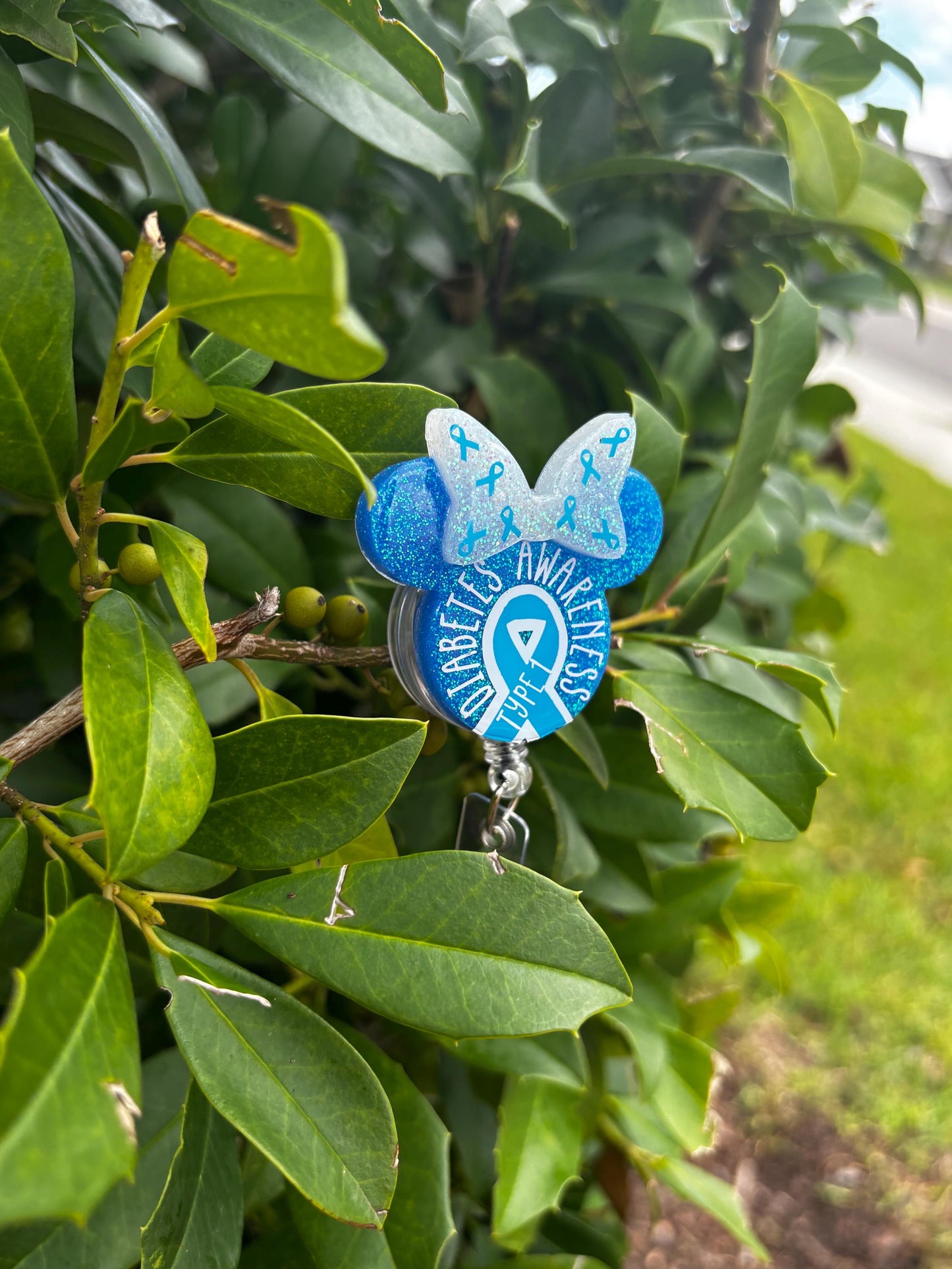 Type 1 Diabetes Awareness Badge Reel | Retractable Glitter Bow Badge Holder | Medical Nurse ID Clip | Diabetes Awareness Gift