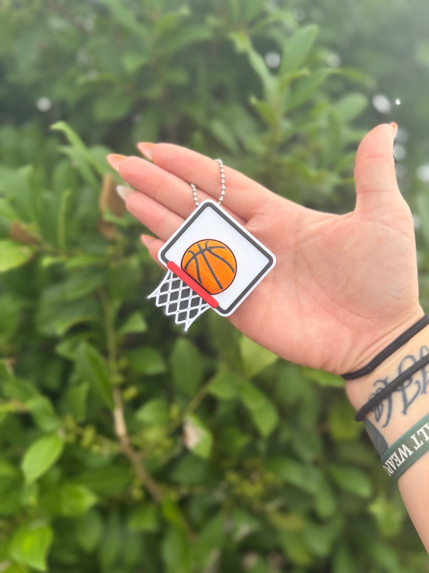 Basketball Clicker Keychain – Basketball Hoop Fidget Clicker, Sports Bag Charm, Basketball Team Gift, Coach Gift, Player Keychain