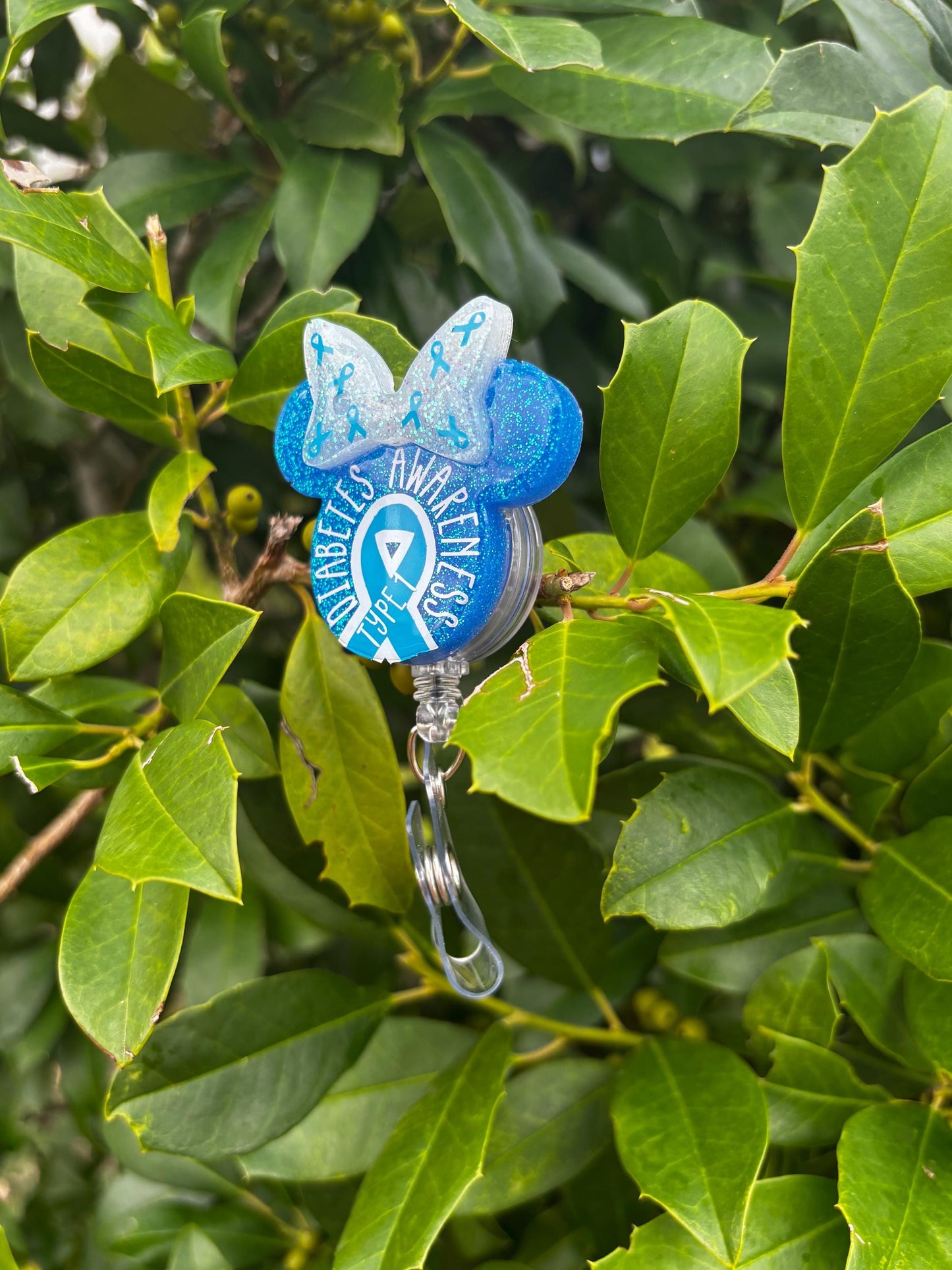 Type 1 Diabetes Awareness Badge Reel | Retractable Glitter Bow Badge Holder | Medical Nurse ID Clip | Diabetes Awareness Gift