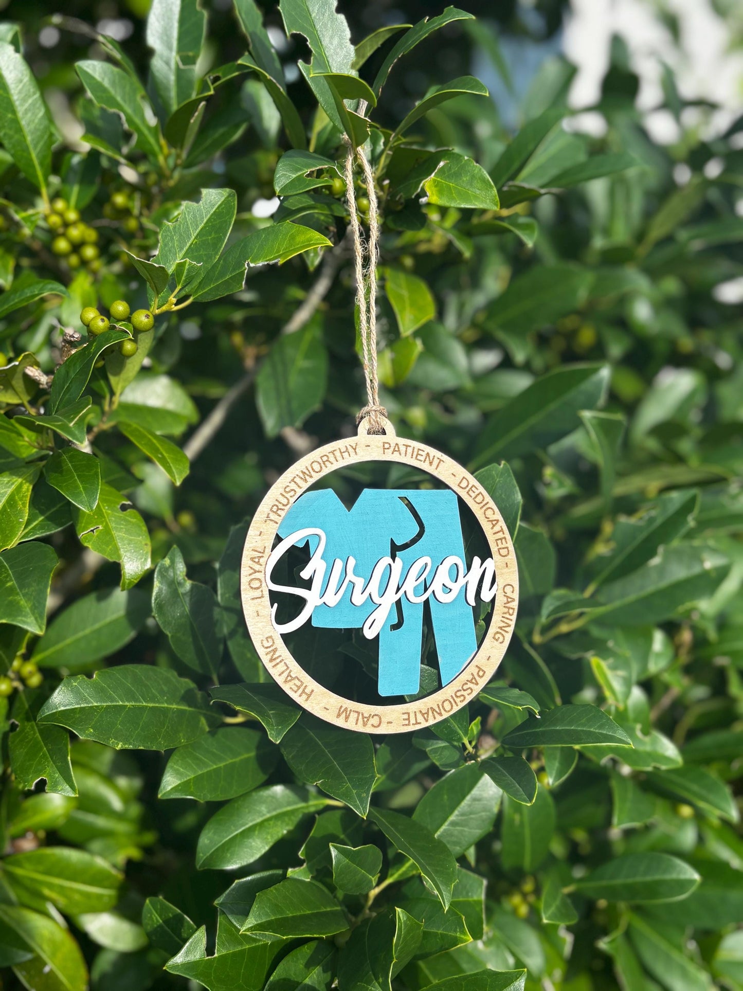 Surgeon Ornament – Laser Cut & Engraved Medical Gift | Wooden Ornament for Healthcare Workers, Doctors, Surgeons | Hospital Staff